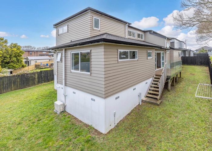  at 2/413 Richardson Road, Mount Roskill, Auckland City, Auckland