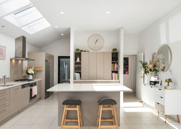  at 106 Cannon Hill Crescent, Mount Pleasant, Christchurch City, Canterbury