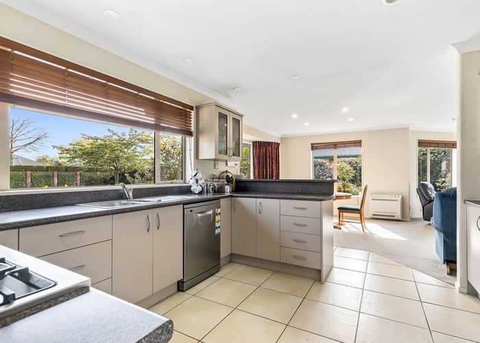  at 13 Paget Drive, Woodend, Woodend