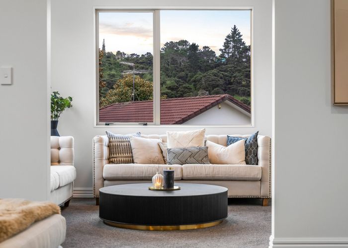  at 24 George Deane Place, Greenhithe, Auckland