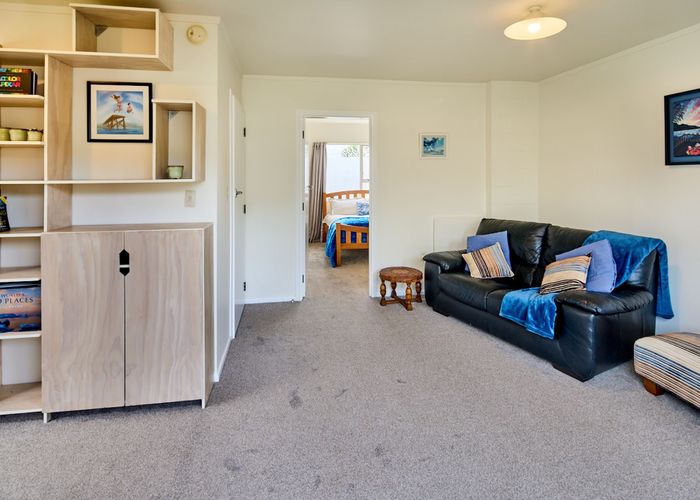  at 11/154 Onepu Road, Lyall Bay, Wellington