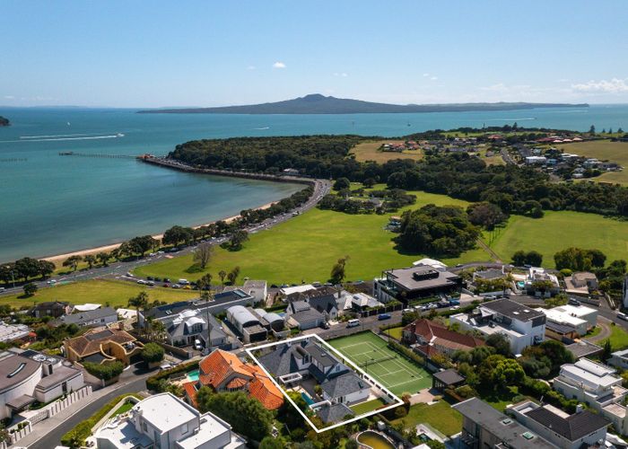  at 9 Karori Crescent, Orakei, Auckland City, Auckland