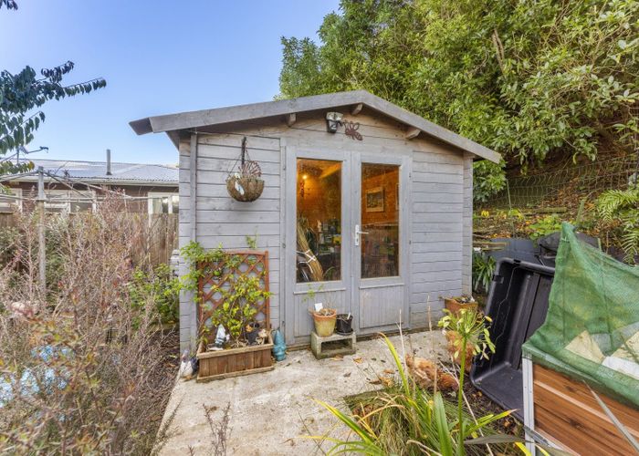  at 24 Acacia Avenue, Maungaraki, Lower Hutt