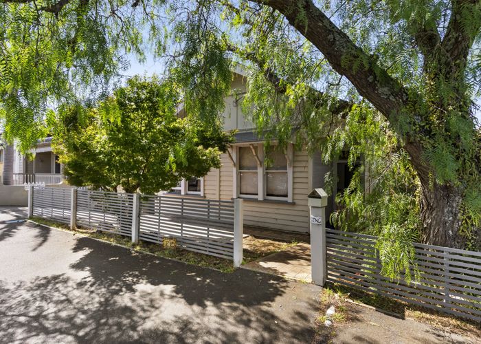  at 94 Calliope Road, Stanley Point, Auckland