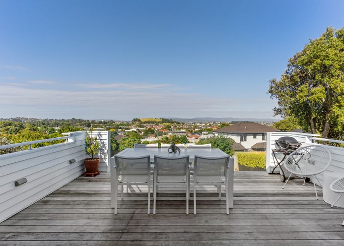  at 9 Simmonds Avenue, Mount Roskill, Auckland