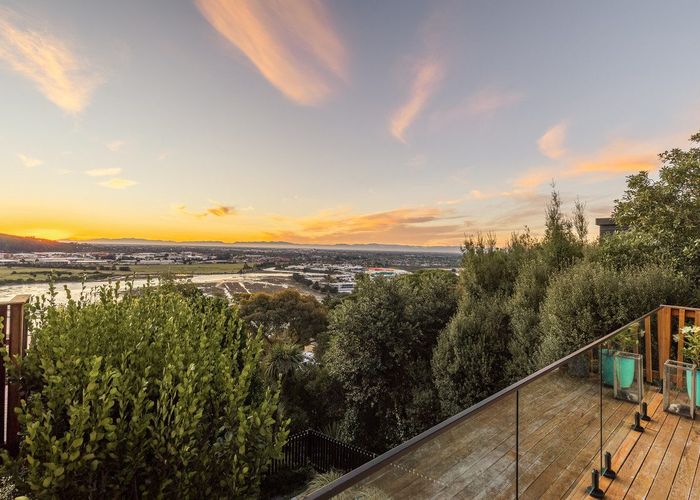  at 1/8 Hobday Lane, Mount Pleasant, Christchurch City, Canterbury