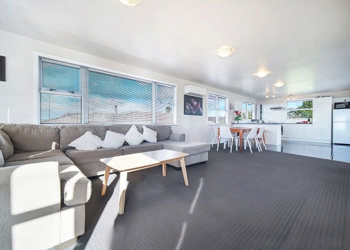  at 15 Larne Avenue, Pakuranga Heights, Manukau City, Auckland