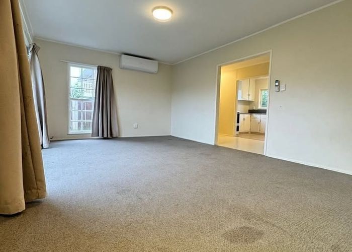  at 2/12 Booker Place, Weymouth, Manukau City, Auckland