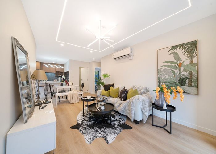  at 2/12 Chaucer Place, Blockhouse Bay, Auckland City, Auckland
