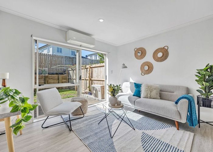  at 4 Brashier Circle, Sunnyvale, Auckland