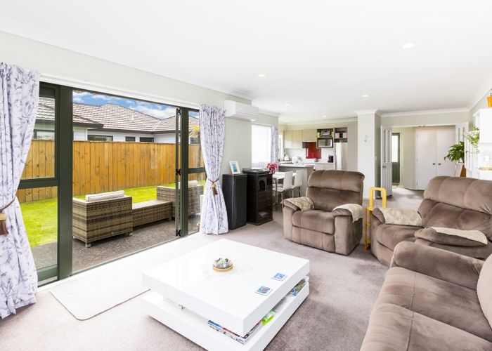 at 10 Talbot Grove, Trentham, Upper Hutt