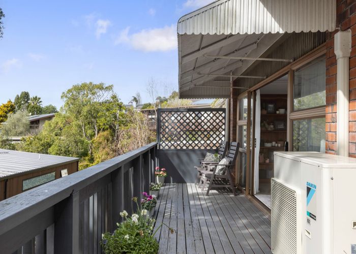 at 2/12 Surville Place, Mairangi Bay, Auckland