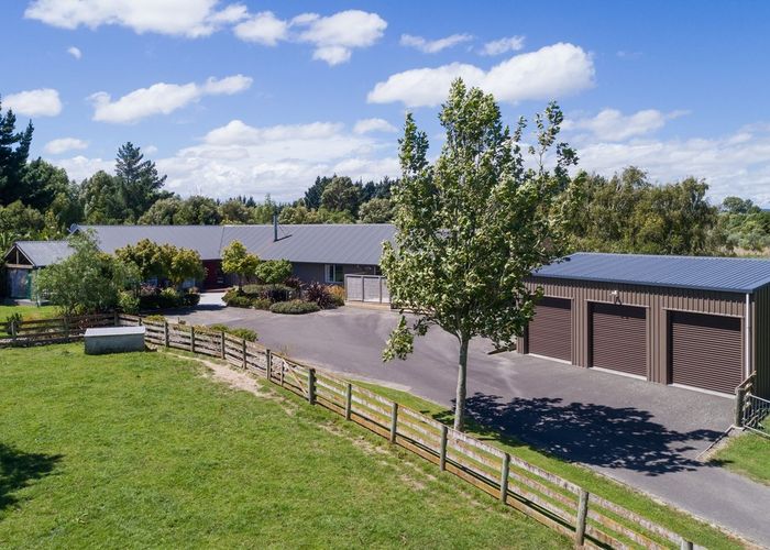  at 104 Tutaki Road, Kelvin Grove, Palmerston North
