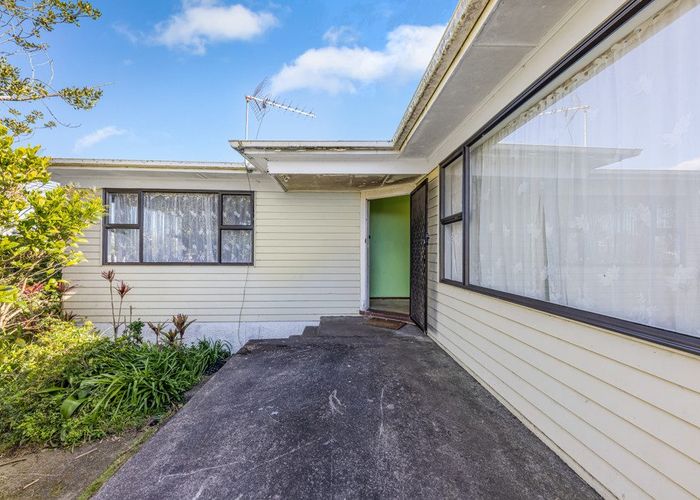  at 15 Tindall Crescent, Otara, Manukau City, Auckland