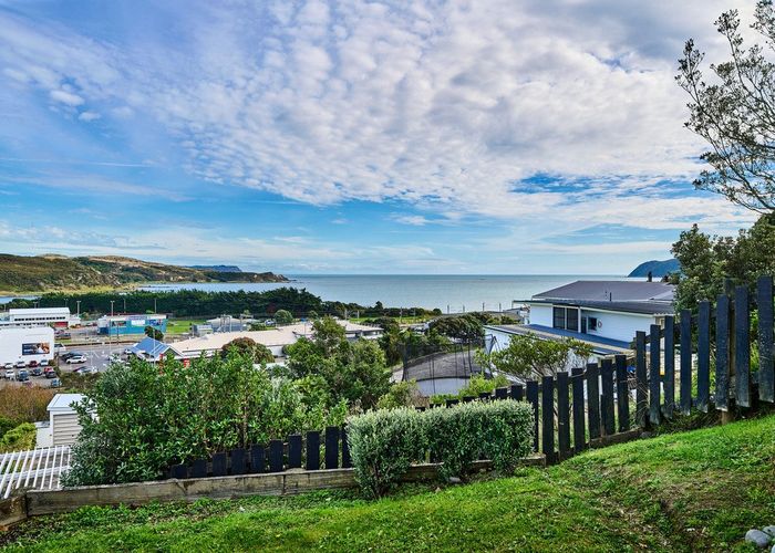  at 9 Mana View Road, Paremata, Porirua, Wellington