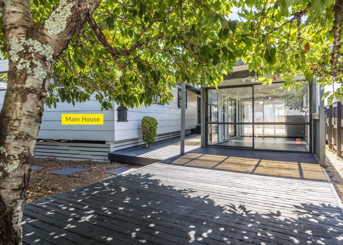  at 2/31 Gill Avenue, Te Atatu Peninsula, Waitakere City, Auckland