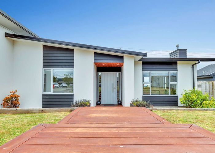  at 27 Silicon Way, Fitzherbert, Palmerston North