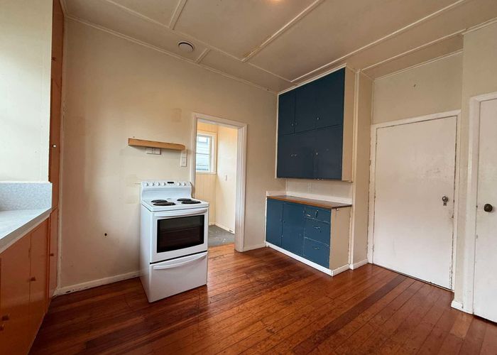  at 10 Brown Grove, Fairfield, Lower Hutt, Wellington