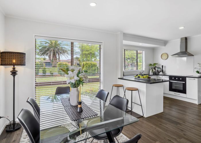  at 5 Brockton Avenue, Conifer Grove, Takanini