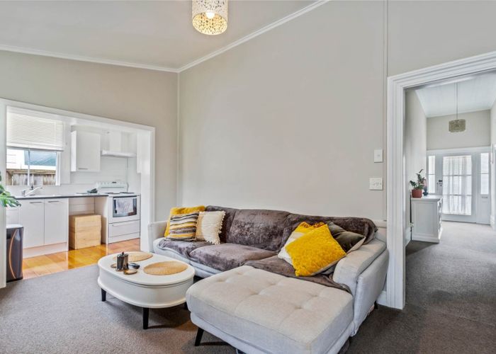  at 2/7 Brentwood Avenue, Mount Eden, Auckland City, Auckland