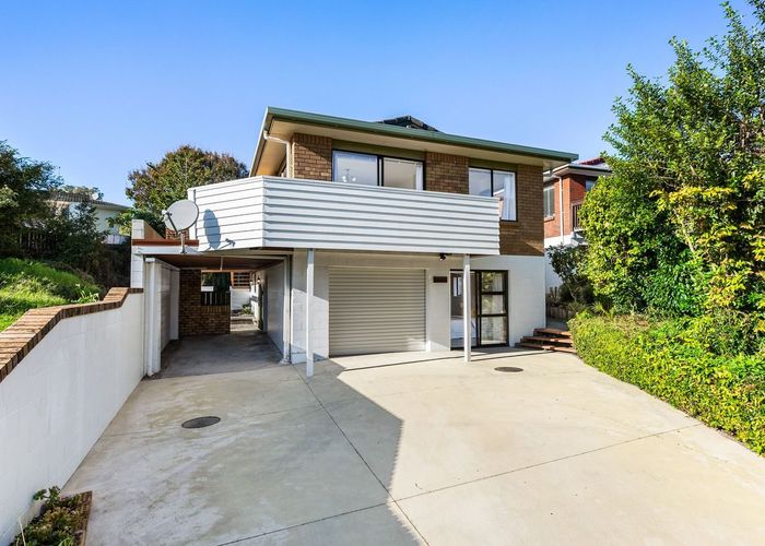  at 1/25 Ciprian Place, Henderson, Waitakere City, Auckland