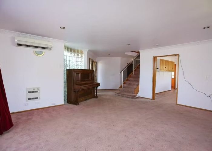  at 8A Craven Street, Sockburn, Christchurch