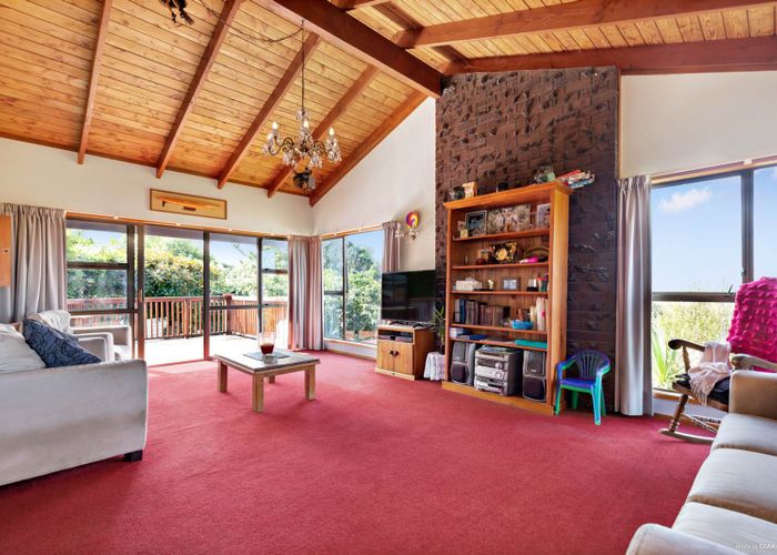  at 2/32 Montclair Rise, Browns Bay, Auckland