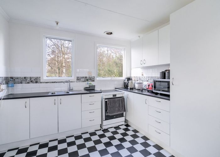  at 1242 Waipahi Highway, Pukerau