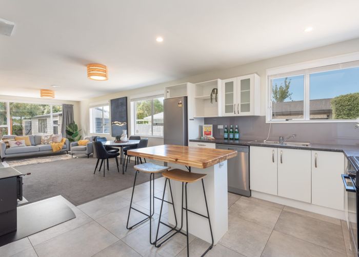  at 52 Woodend Road, Woodend, Woodend