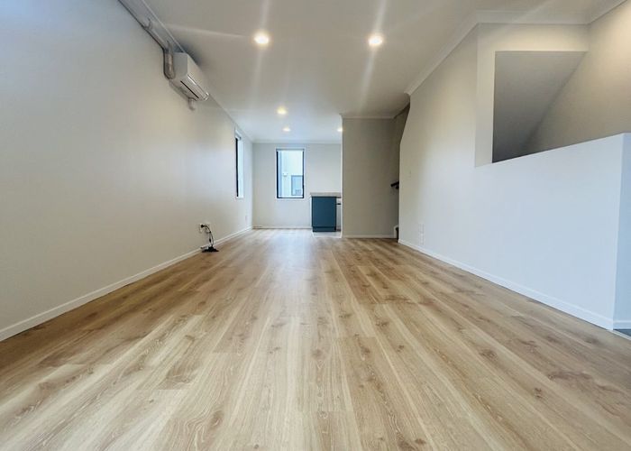  at 8/97 Mokoia Road, Birkenhead, North Shore City, Auckland