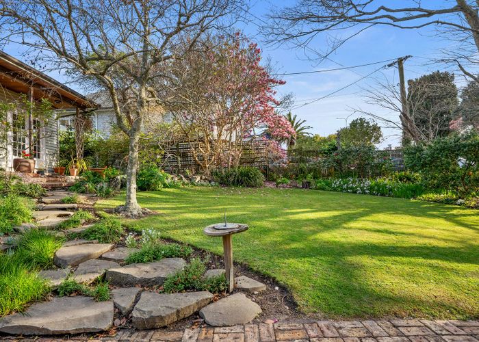  at 3 Hauraki Road, Hauraki, Auckland