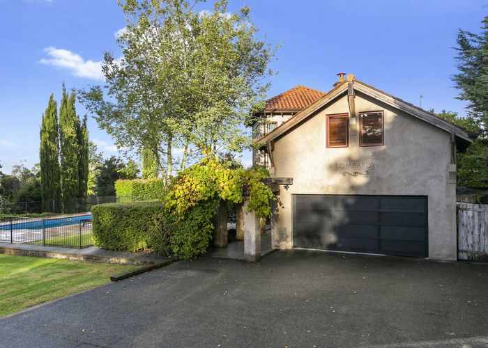  at 257 Paremoremo Road, Paremoremo, Auckland