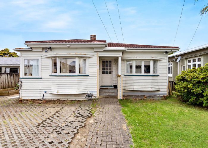  at 321 Point Chevalier Road, Point Chevalier, Auckland