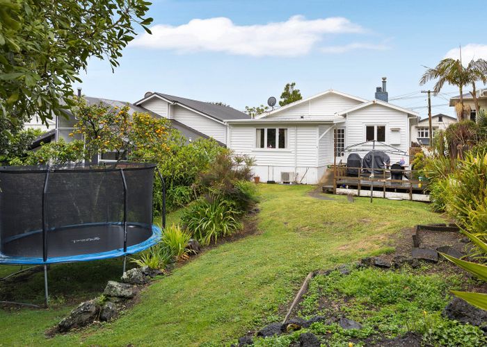  at 132 Peary Road, Mount Eden, Auckland