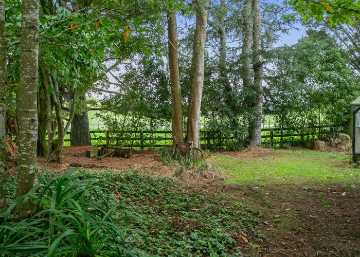  at 16 Momona Road, Piarere, Tīrau