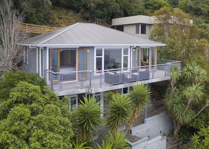  at 11 Fortification Road, Karaka Bays, Wellington