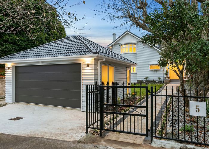  at 5 Fairview Road, Mount Eden, Auckland