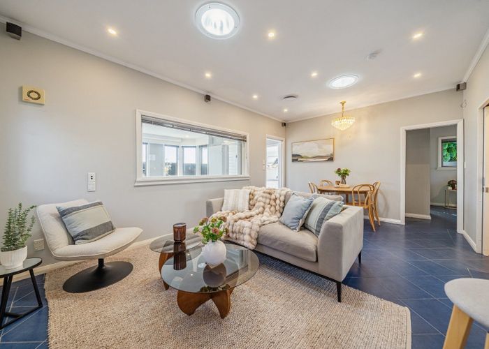  at 7 Sunset Parade, Plimmerton, Porirua, Wellington