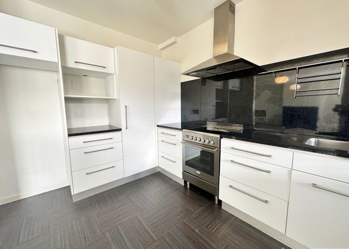  at 77 Kahu Rd, Fendalton, Christchurch City, Canterbury