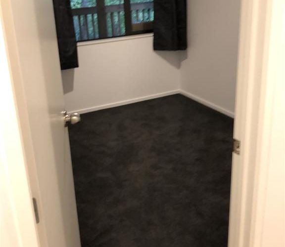  at 2/9 The Avenue, Albany, North Shore City, Auckland