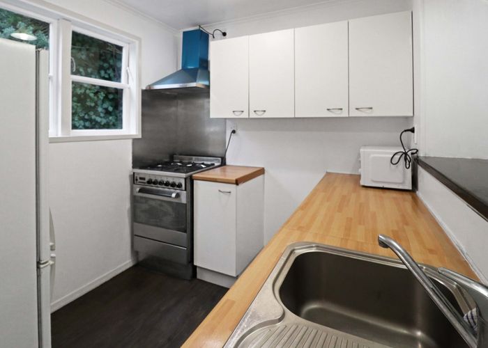  at 2 Victory Avenue, Karori, Wellington, Wellington