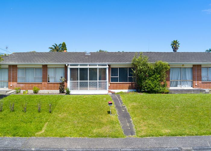 at 2/2 Vodanovich Road, Te Atatu South, Waitakere City, Auckland
