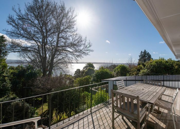  at 5 Naera Place, Kawaha Point, Rotorua