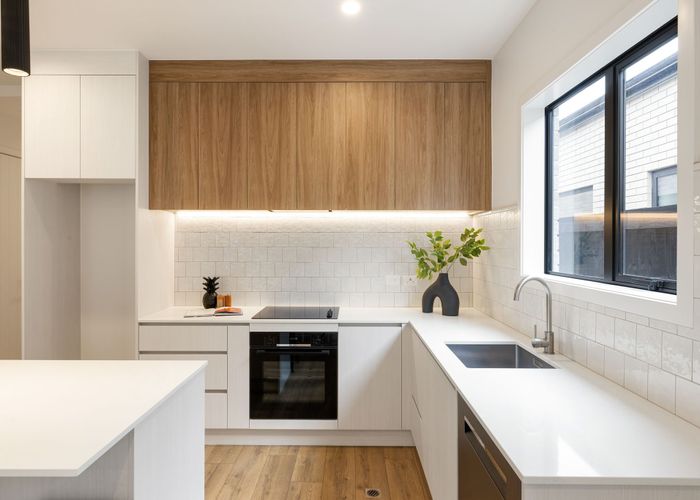  at 2/24 Lumino Terrace, Peacocke, Hamilton, Waikato