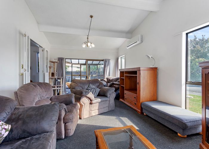  at 6 Binstead Place, Avondale, Christchurch