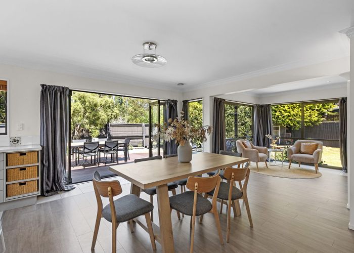  at 413 Avonhead Road, Avonhead, Christchurch