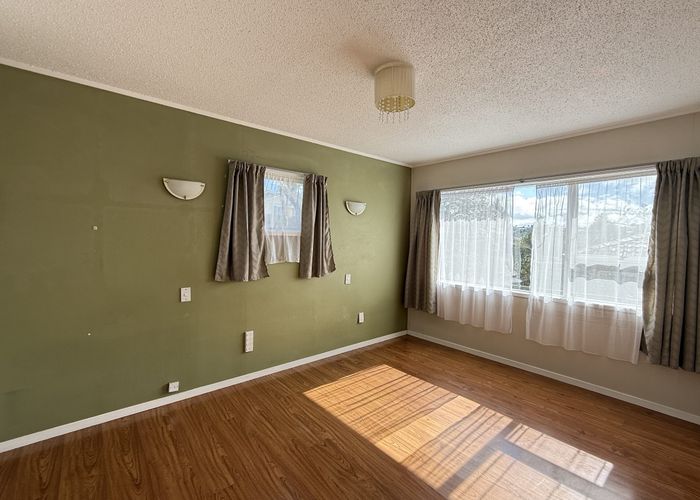  at 3 Celeste Place, Totara Vale, North Shore City, Auckland