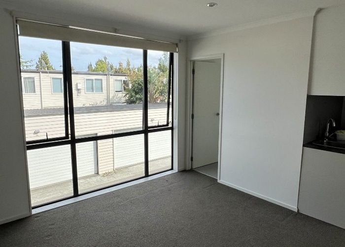  at 8a Mohua Avenue, Takanini, Papakura, Auckland