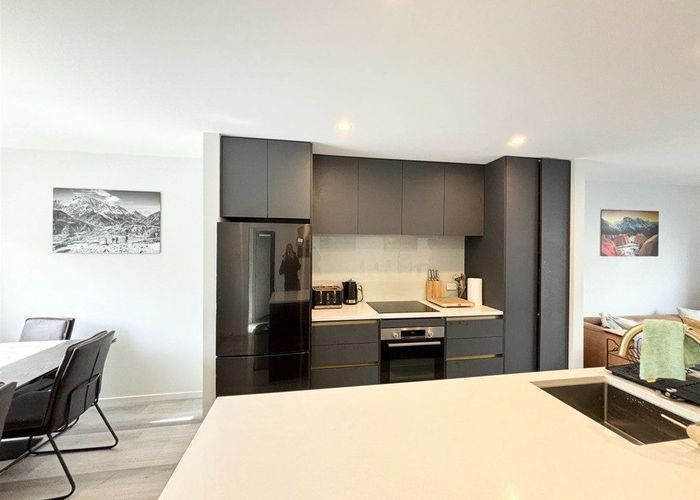  at 2/85 Brockworth Place, Riccarton, Christchurch City, Canterbury