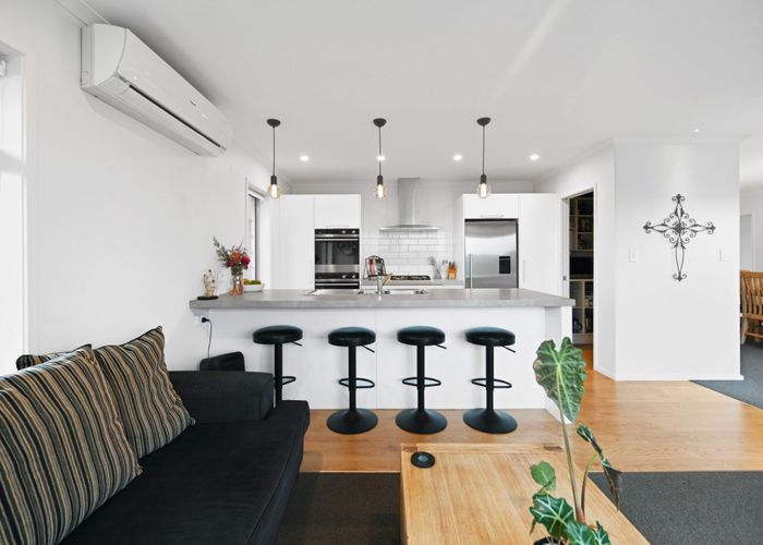  at 7 Bourke Drive, Cambridge, Cambridge